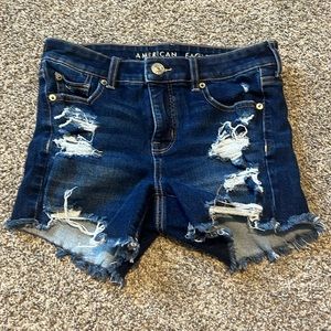 american eagle dark wash jean shorts!
